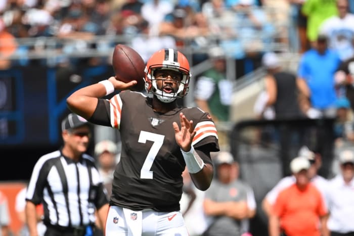 Sep 11, 2022; Charlotte, North Carolina, USA; Cleveland Browns quarterback Jacoby Brissett (7) throws a touchdown pass in the second quarter at Bank of America Stadium. Mandatory Credit: Bob Donnan-USA TODAY Sports
